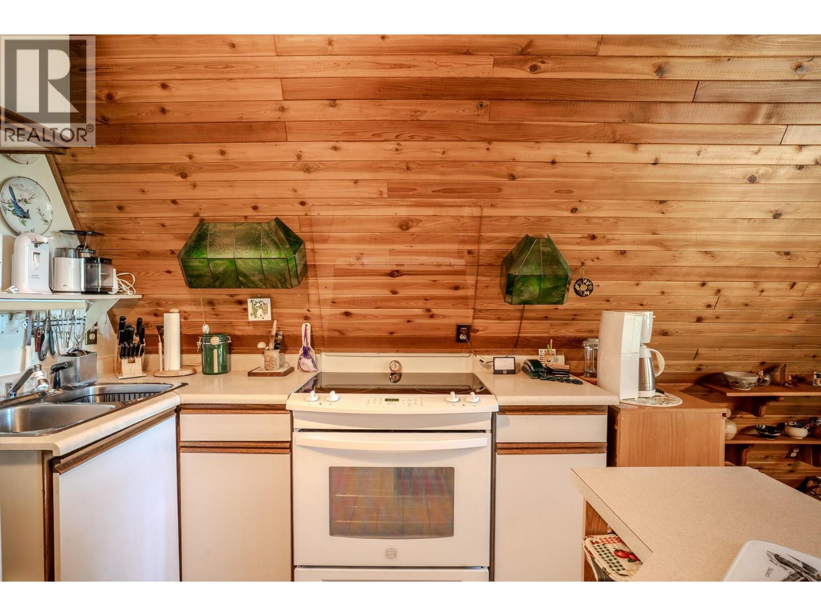 7496 Castle Heights - Image 14