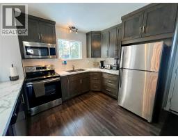 Primary Bedroom - 268 Murray Drive, Tumbler Ridge, BC V0C2W0 Photo 6