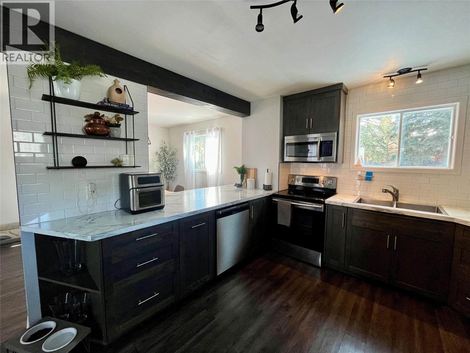 268 Murray Drive - Image 7