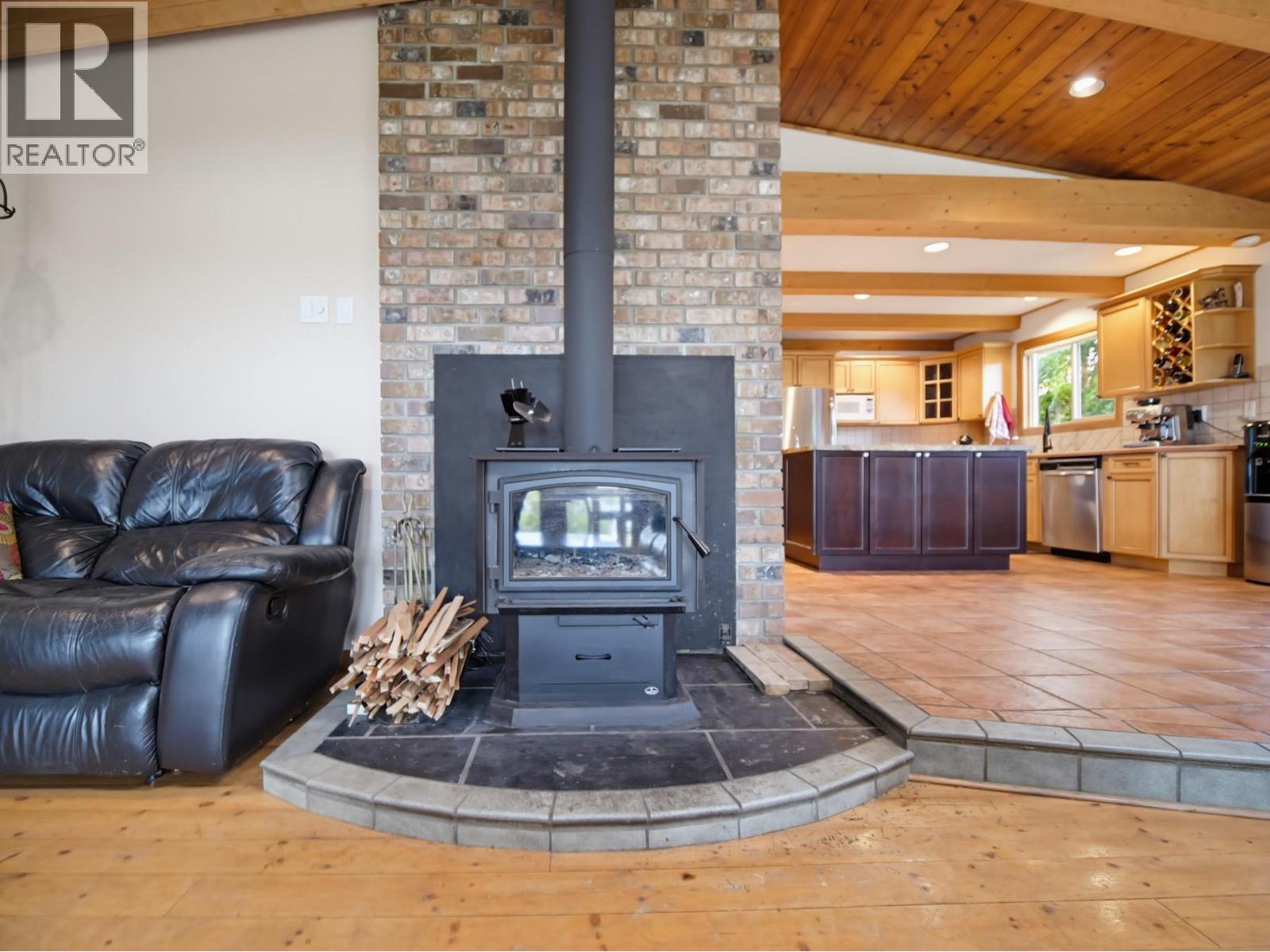 3037 POWELL Road - 10