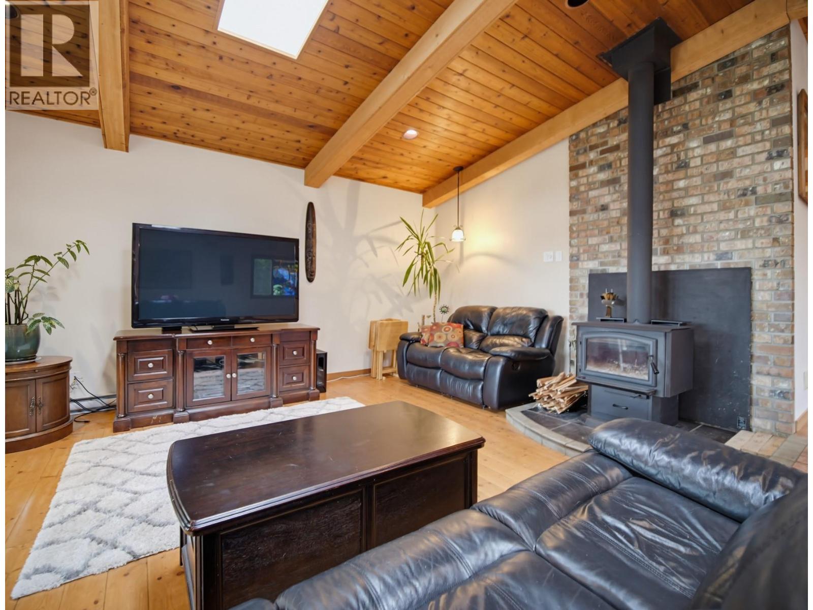 3037 POWELL Road - Image 7