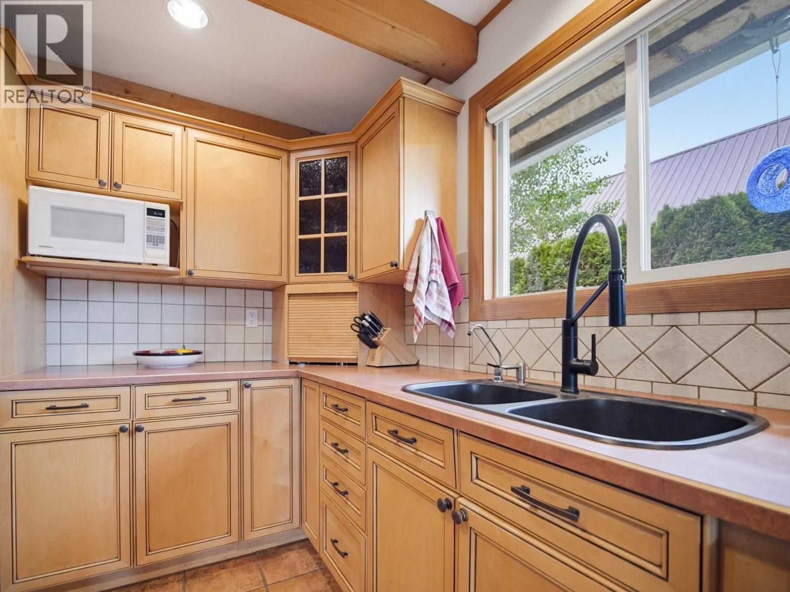3037 POWELL Road - Image 16