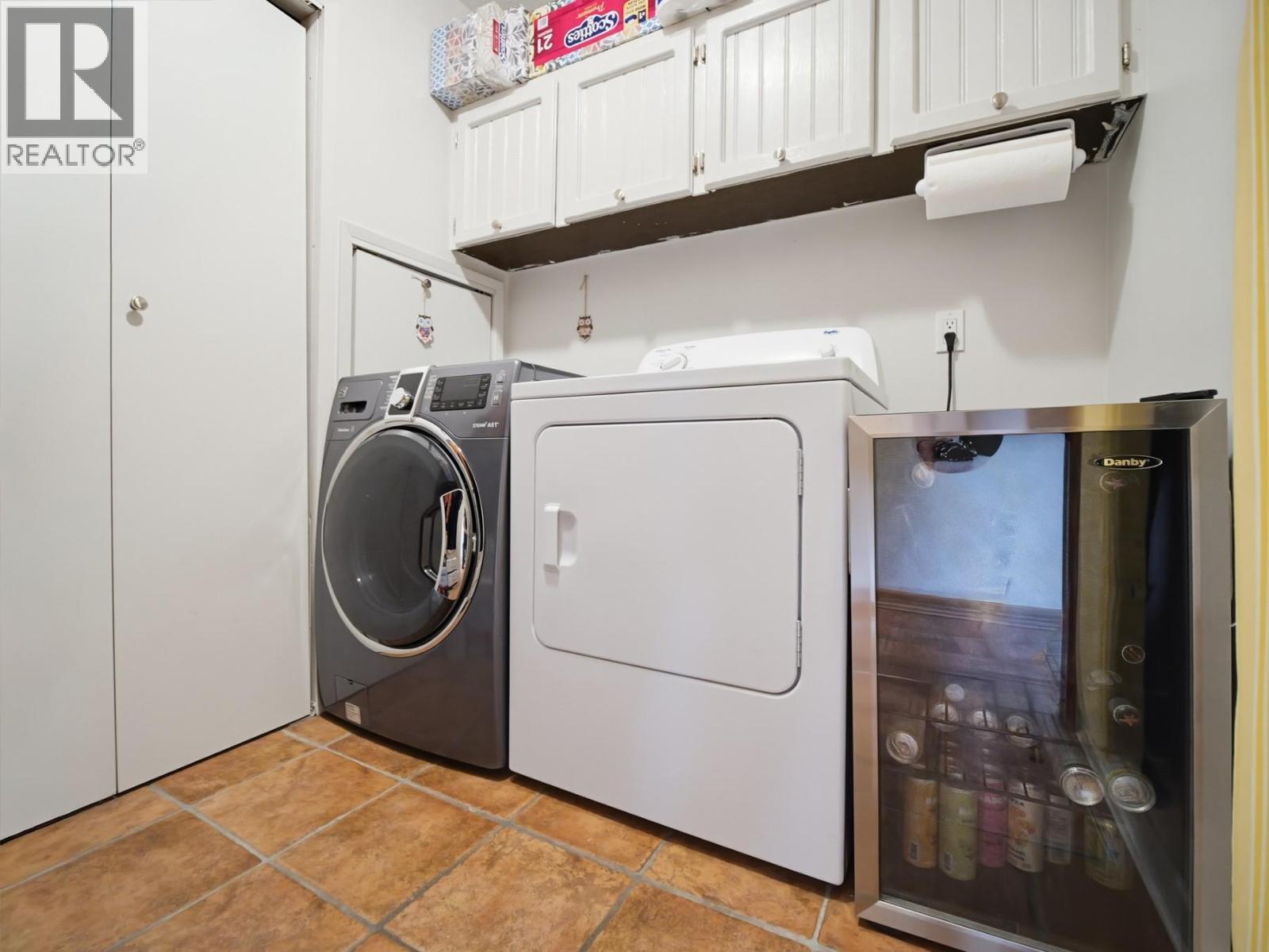 3037 POWELL Road - 50
