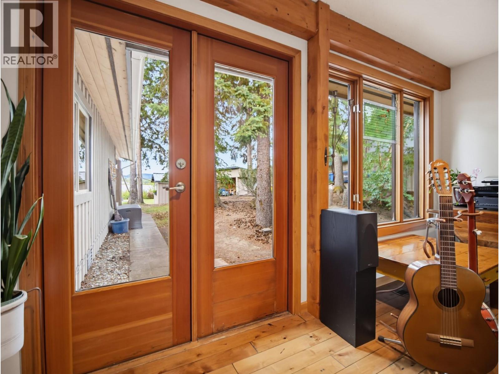 3037 POWELL Road - 37