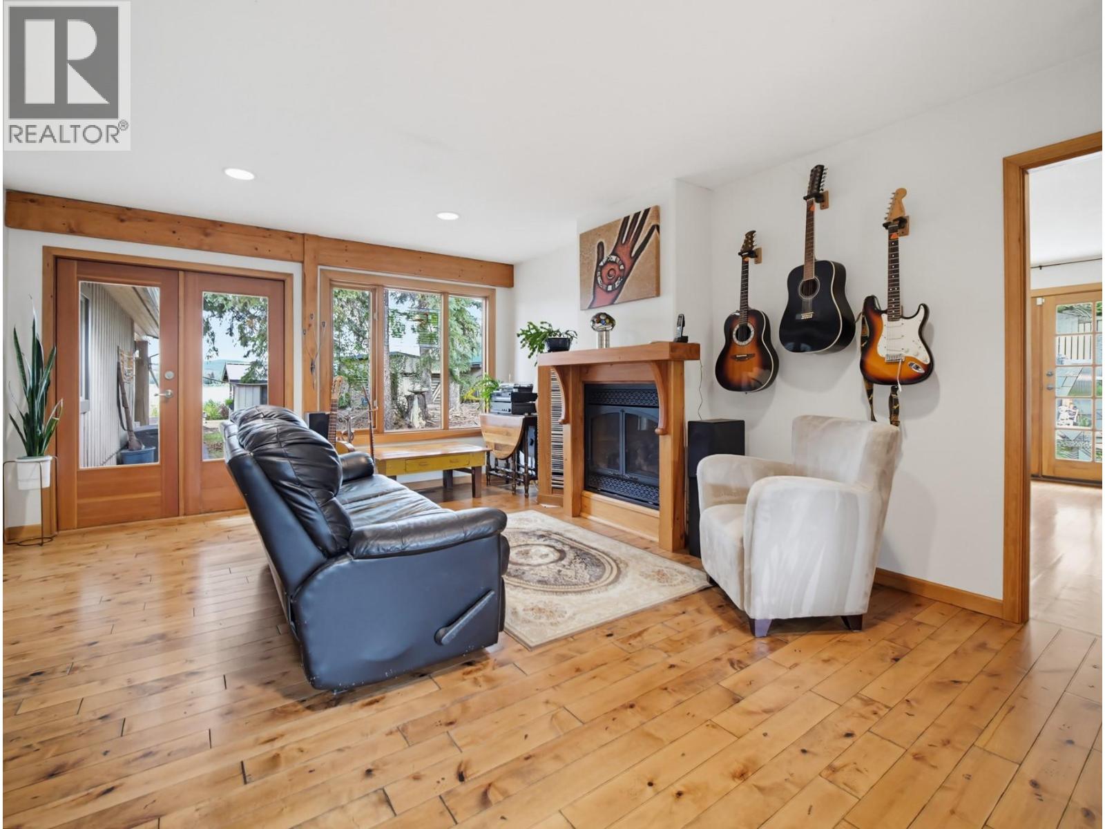 3037 POWELL Road - 33