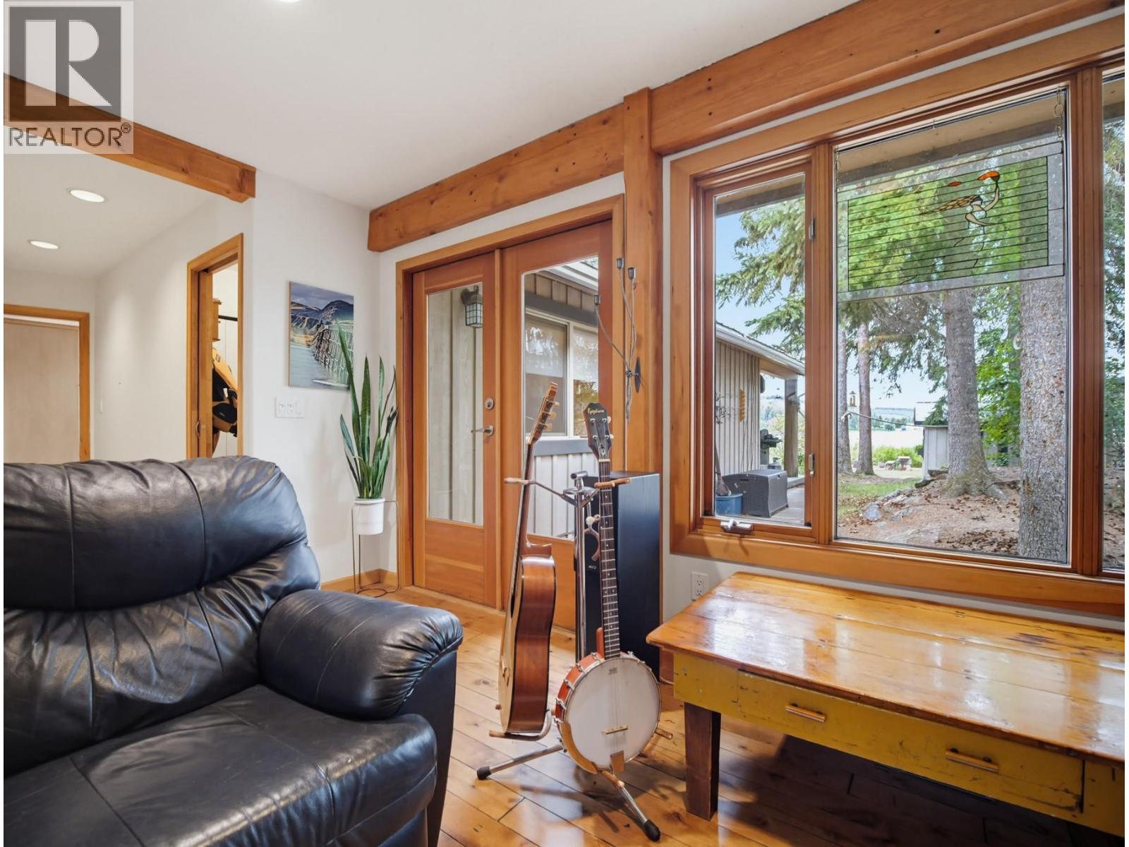 3037 POWELL Road - Image 36