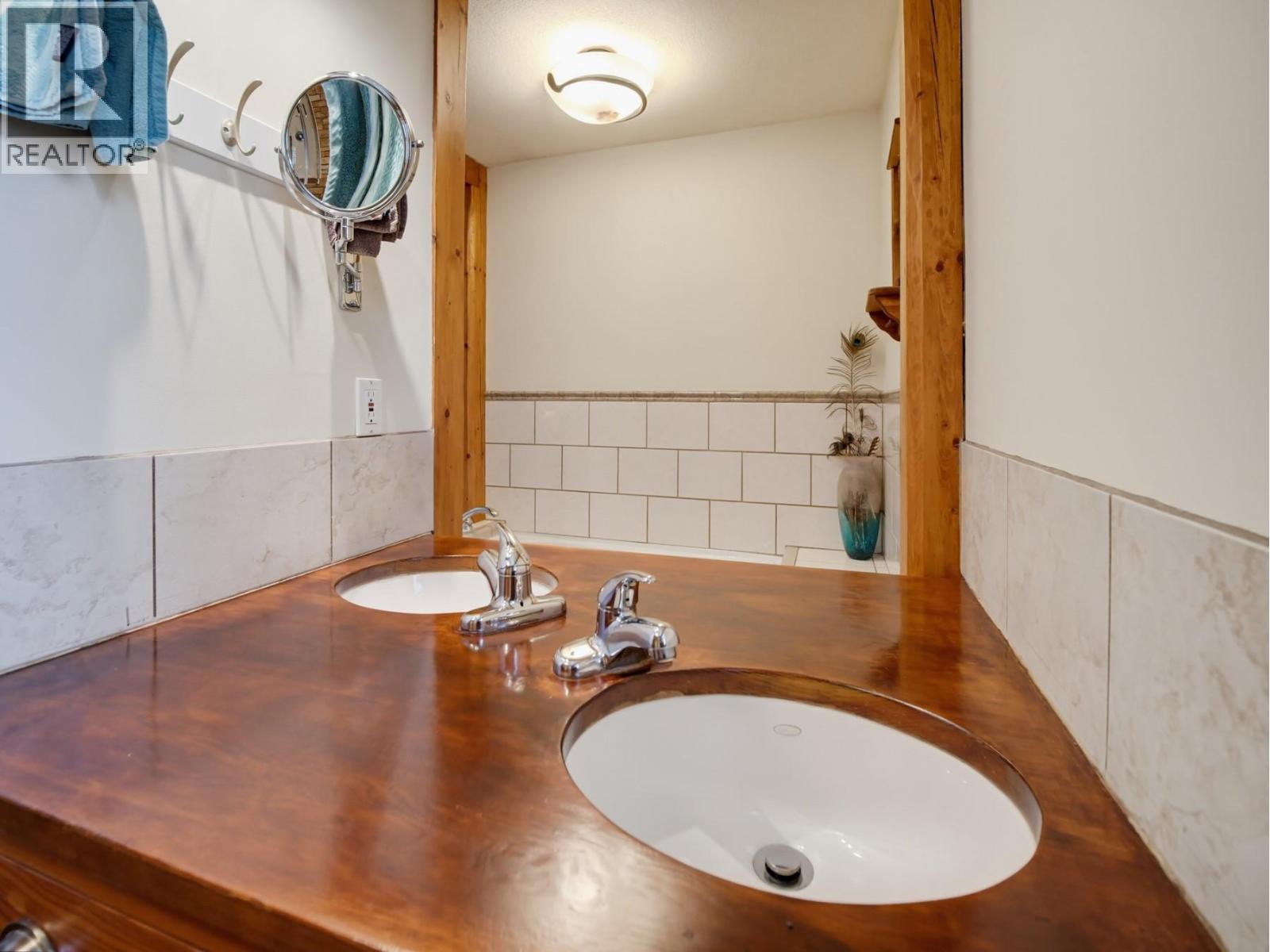 3037 POWELL Road - 27