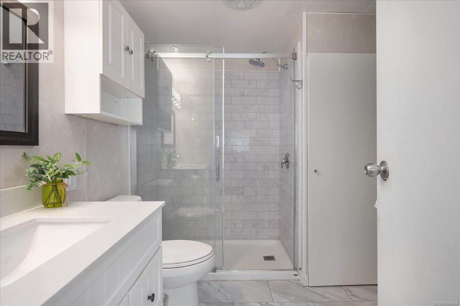 #39 1050 Bowlby Rd - Image 4