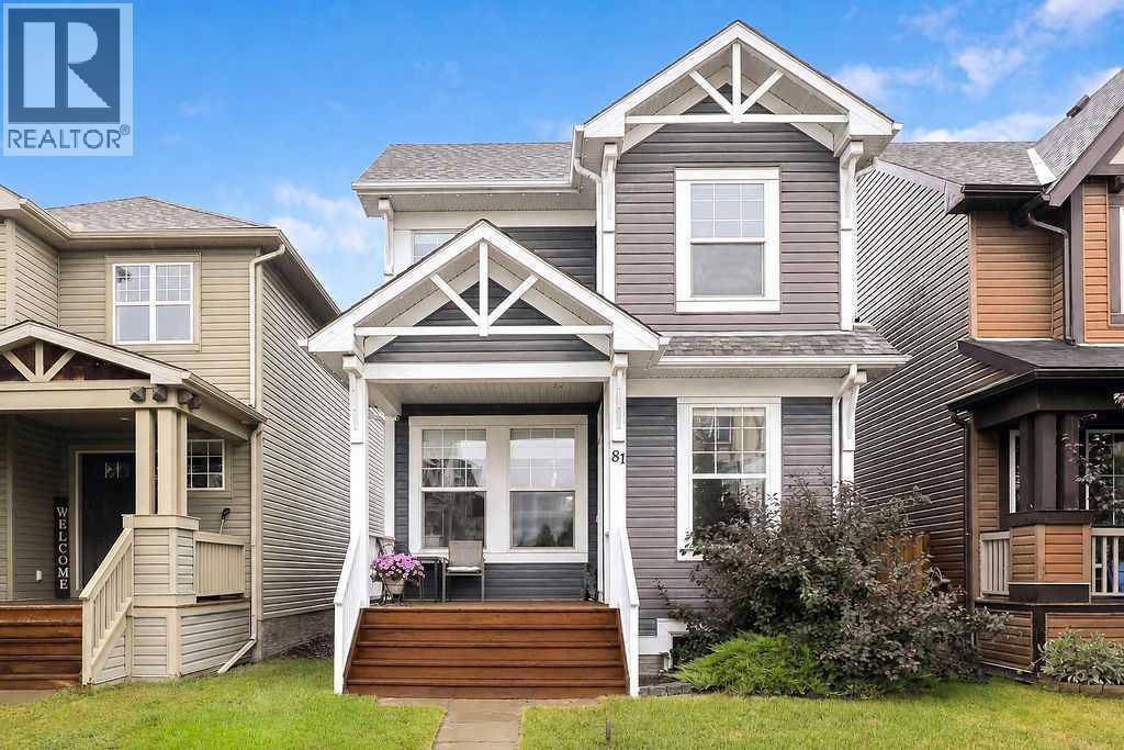 81 New Brighton Heights SE - 1