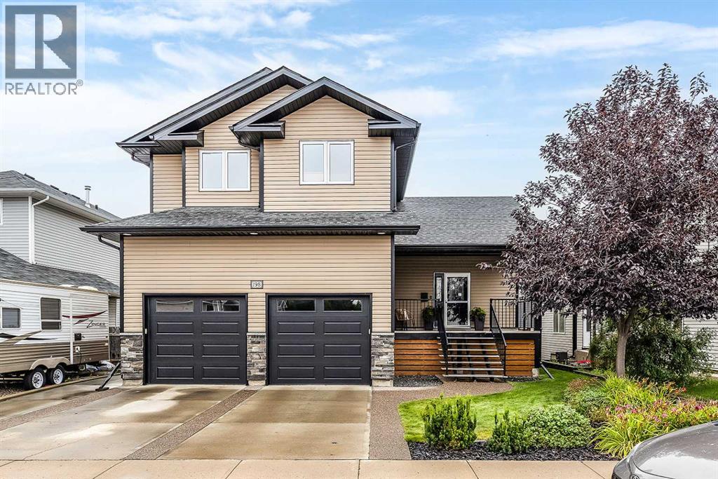 Property for sale at 198 Vista Close SE