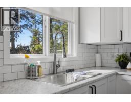 725 N 4th Avenue, Williams Lake, BC V2G2E8 Photo 12