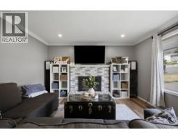 Bedroom 3 - 725 N 4th Avenue, Williams Lake, BC V2G2E8 Photo 6