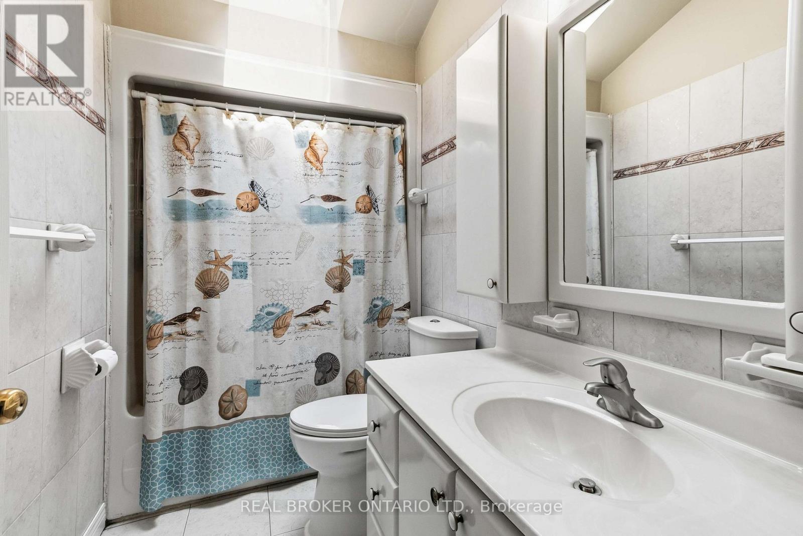 12 HAMDUN LANE - Image 19