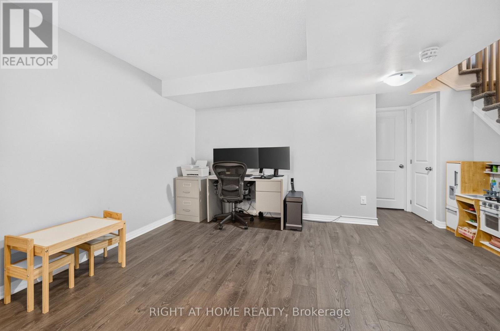 624 SPRING VALLEY DRIVE - 44
