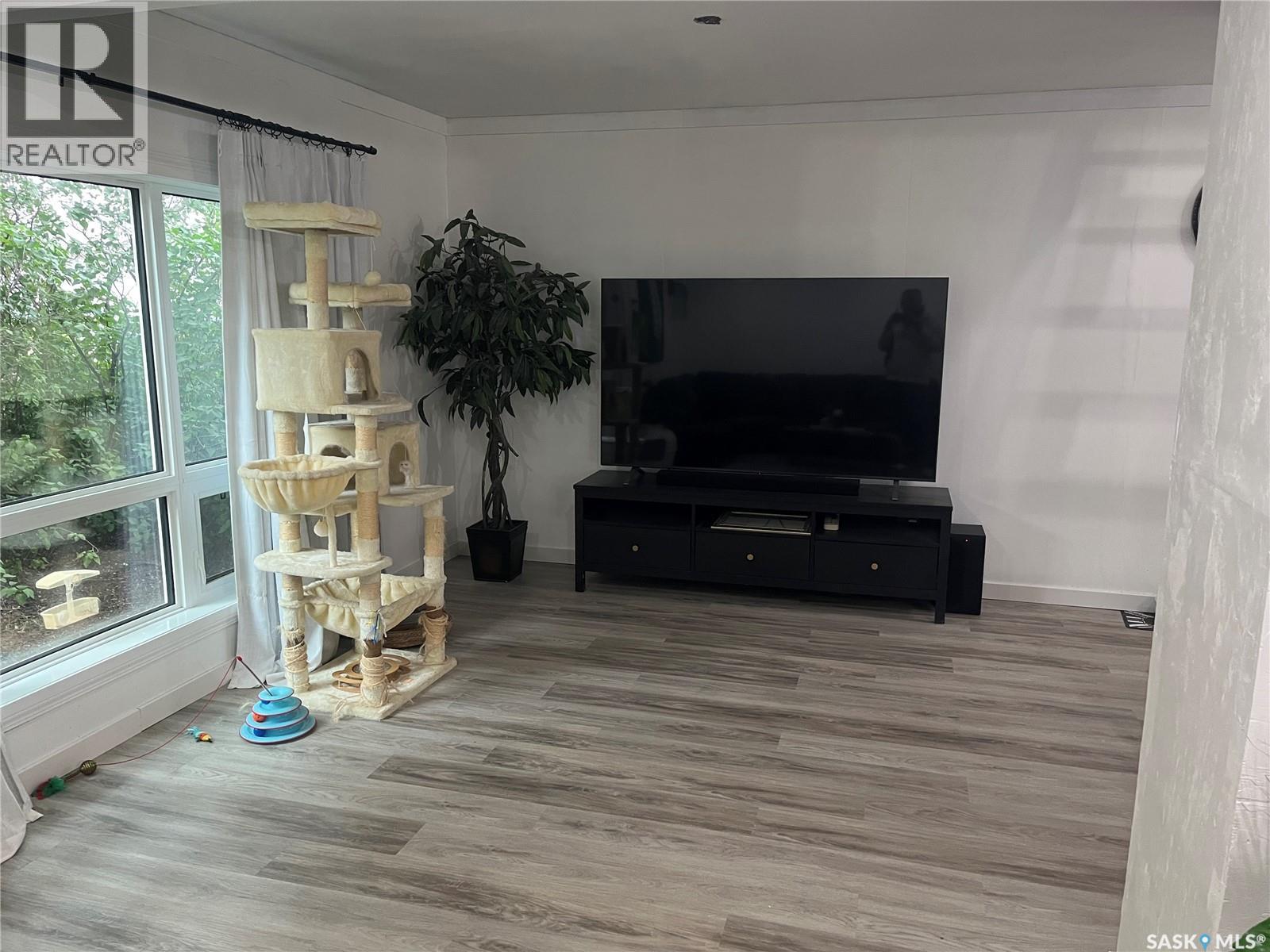 164 4th STREET W - Image 7
