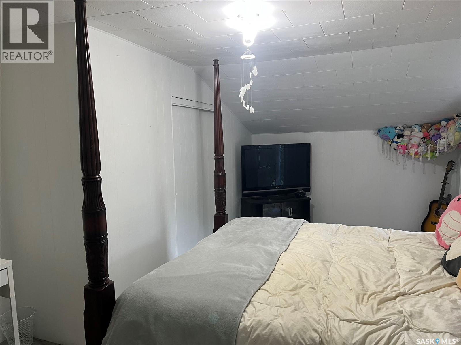 164 4th STREET W - Image 18