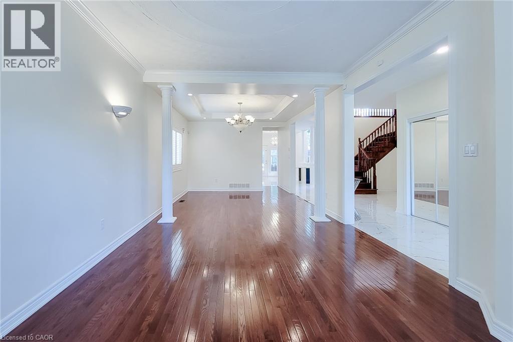 49 STONEHENGE Drive - Image 13