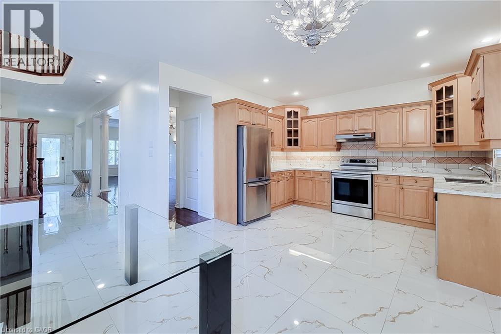49 STONEHENGE Drive - 19