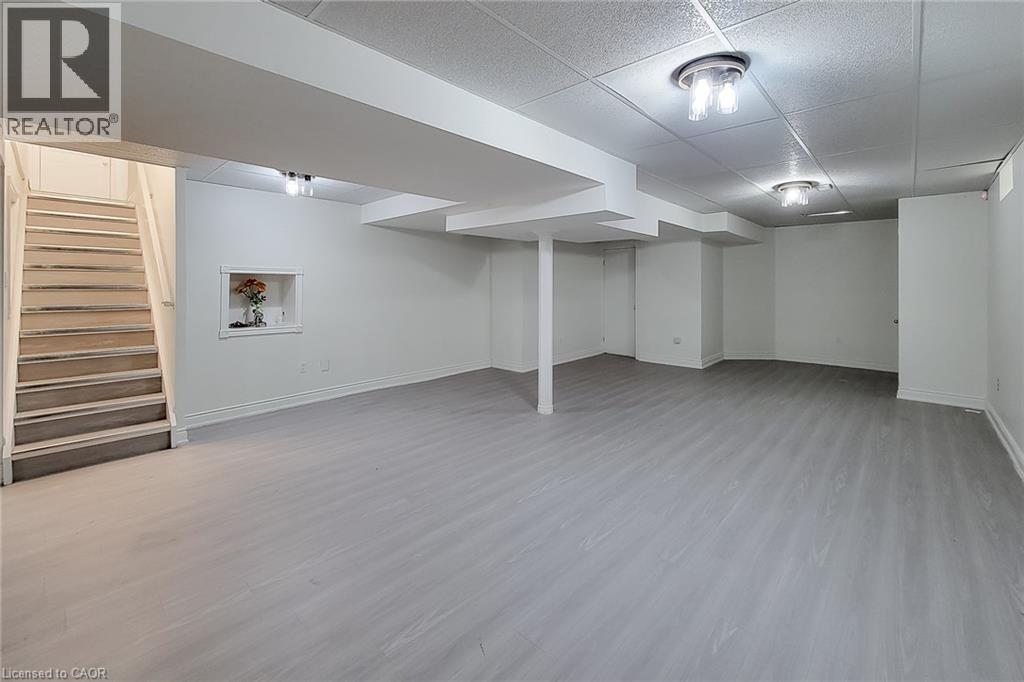 49 STONEHENGE Drive - Image 42