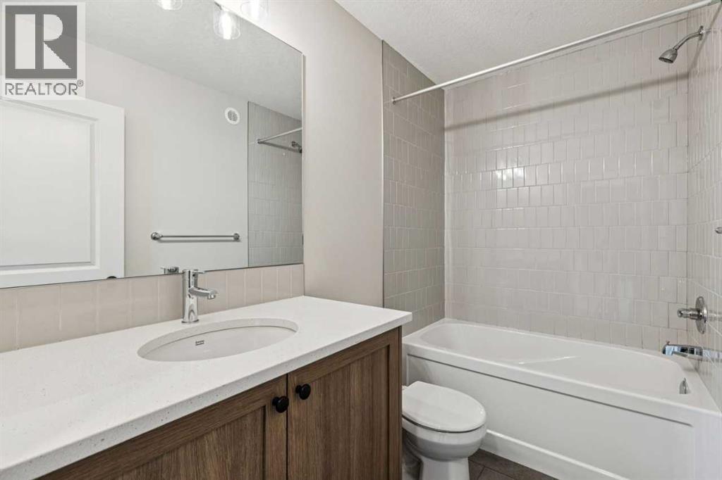 660 Clearwater Heath - 33