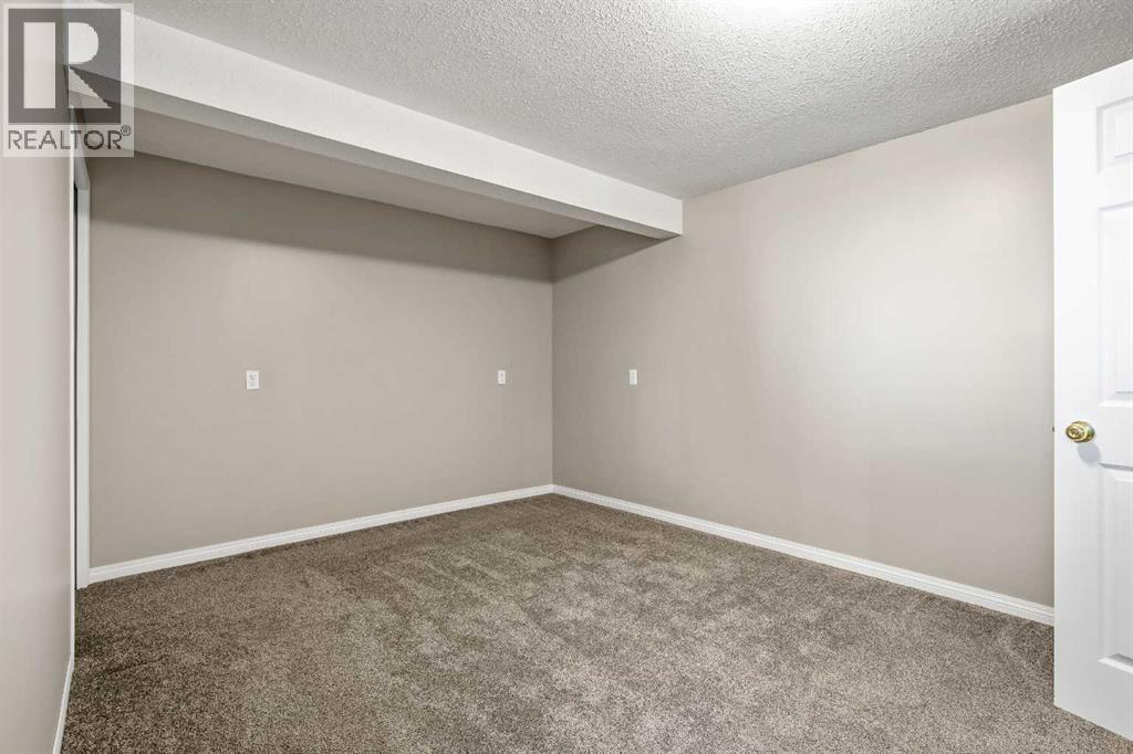 313 4 Street Southwest - Photo 28