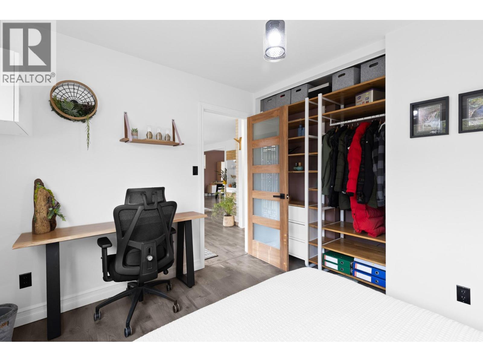 2426 Collingwood Road - 9