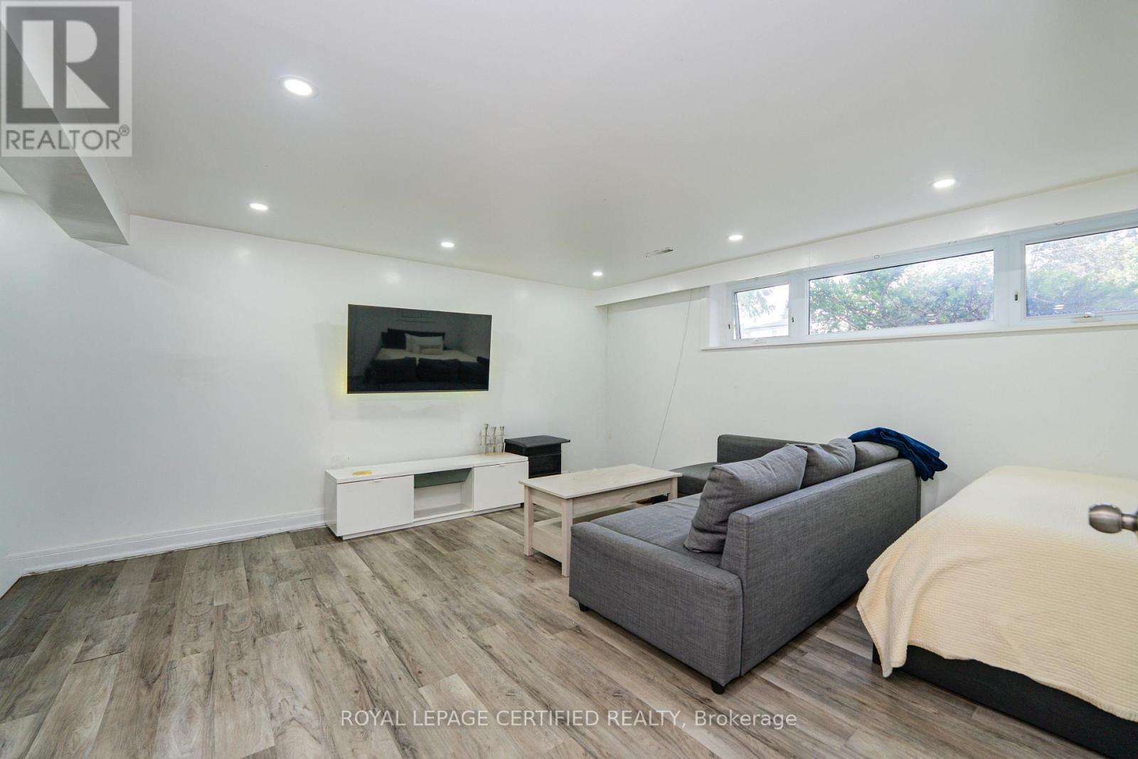 48 HIGHCASTLE ROAD - Image 36
