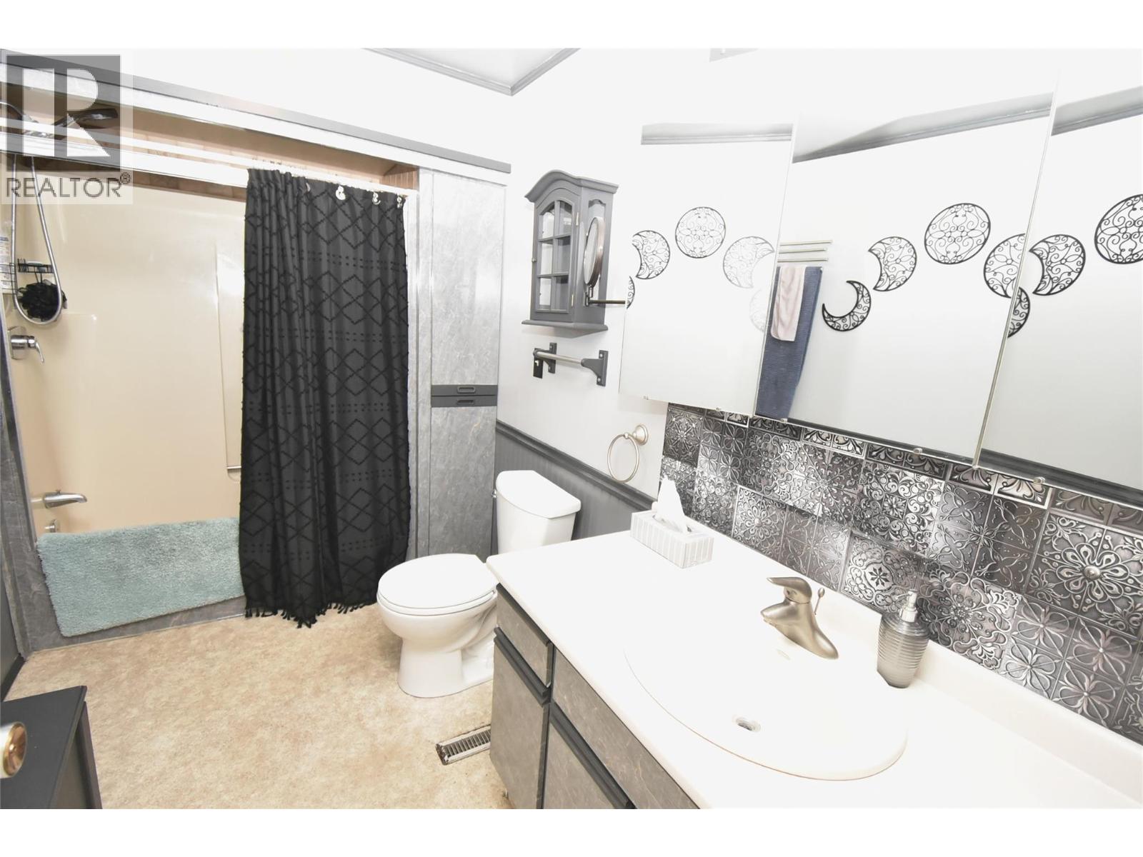 3202 22 Street - Image 23