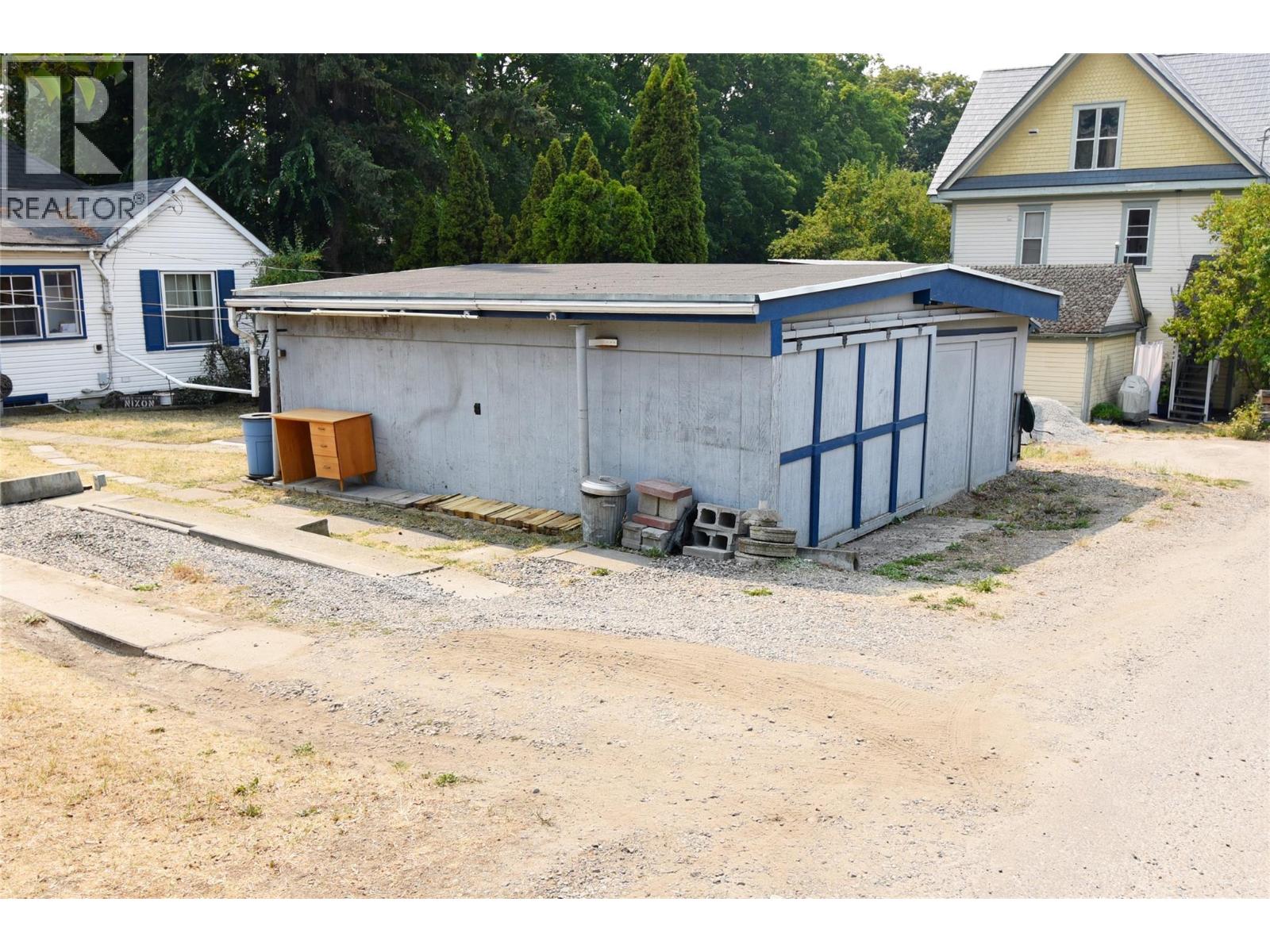 3202 22 Street - Image 56