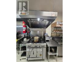 793 Bathurst Street, Toronto, ON M5S1Z5 Photo 9