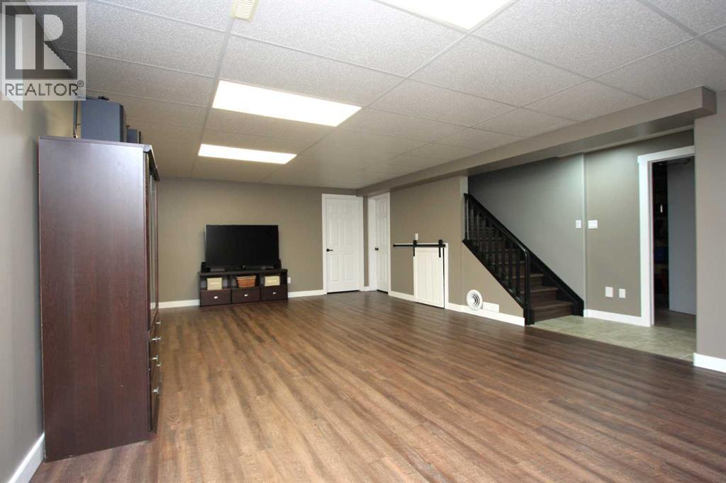 310 Edgewood Close - Photo 26