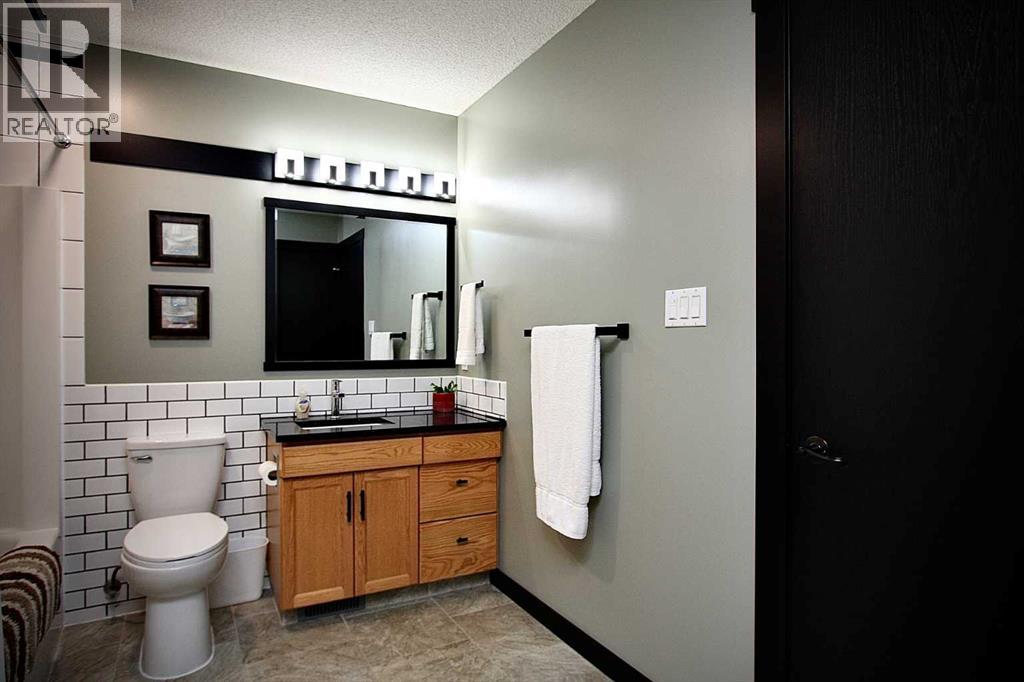 310 Edgewood Close - Photo 18