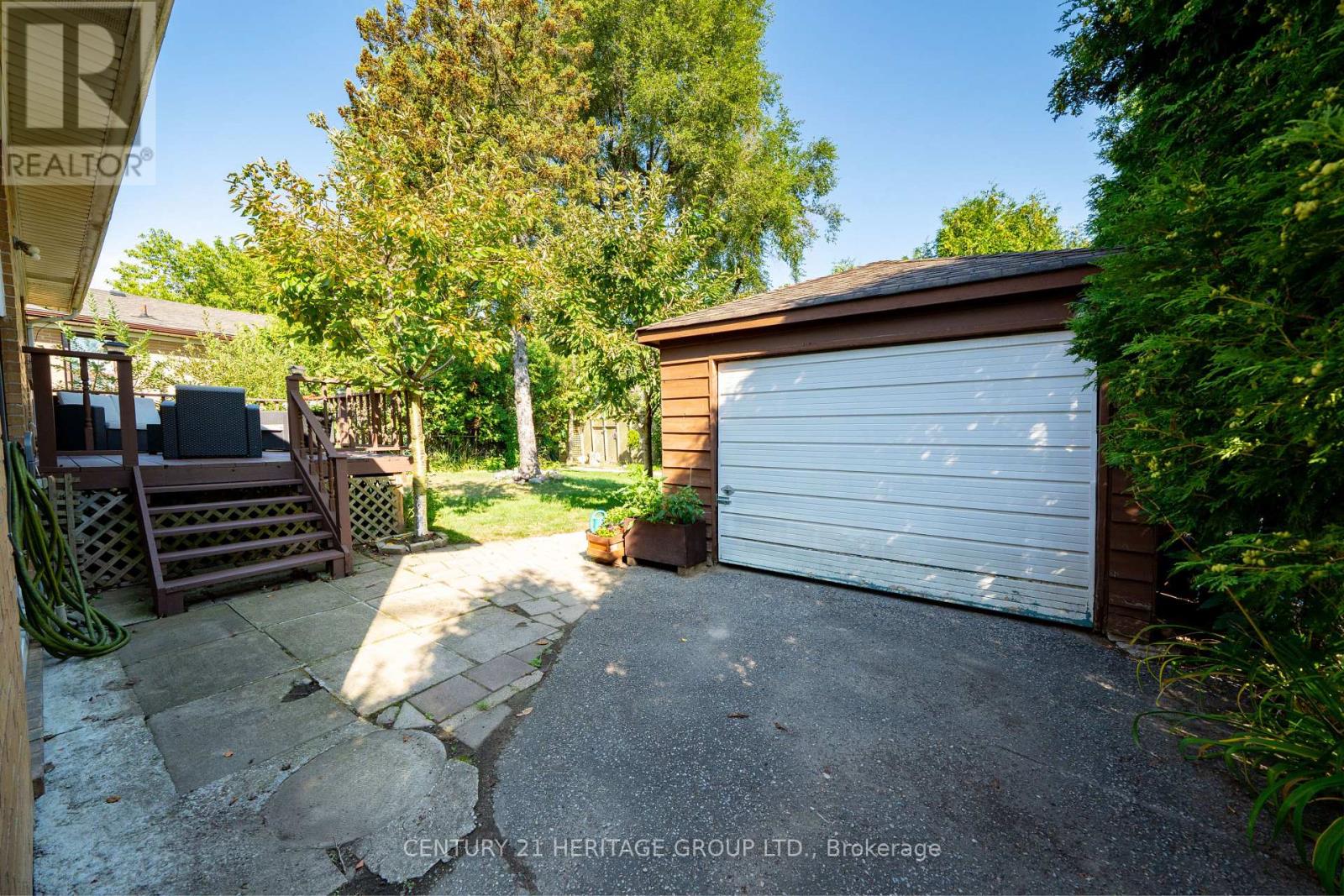 417 PALISER CRESCENT S - Image 39