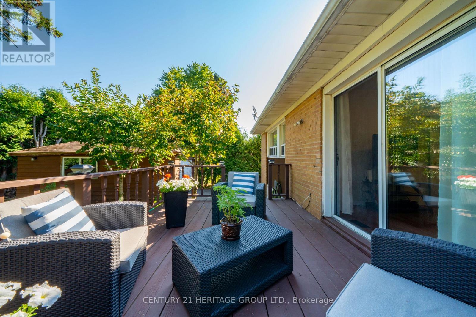 417 PALISER CRESCENT S - 46