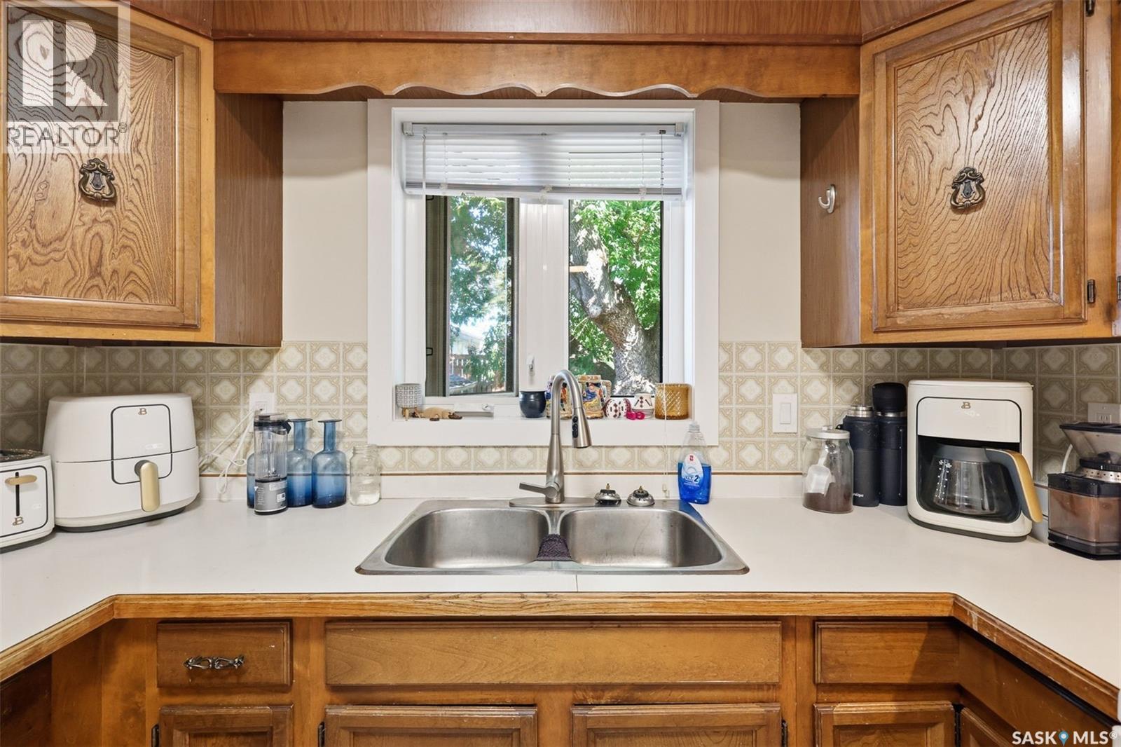 723 Lenore DRIVE - Image 12