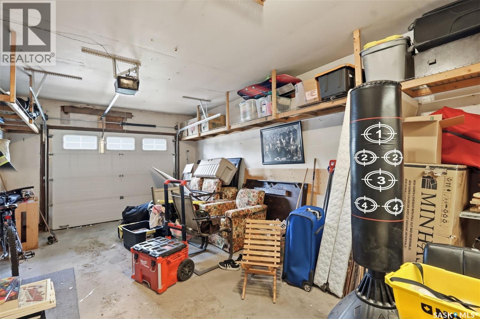 723 Lenore DRIVE - 33