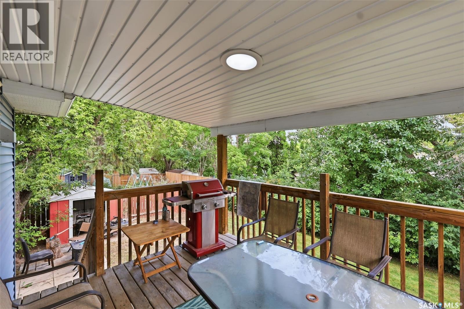 723 Lenore DRIVE - 35