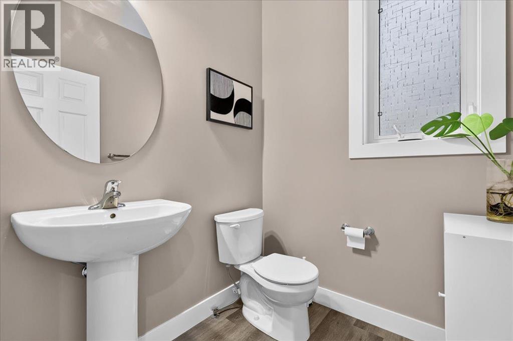 244 carrington Crescent Northwest - Photo 12