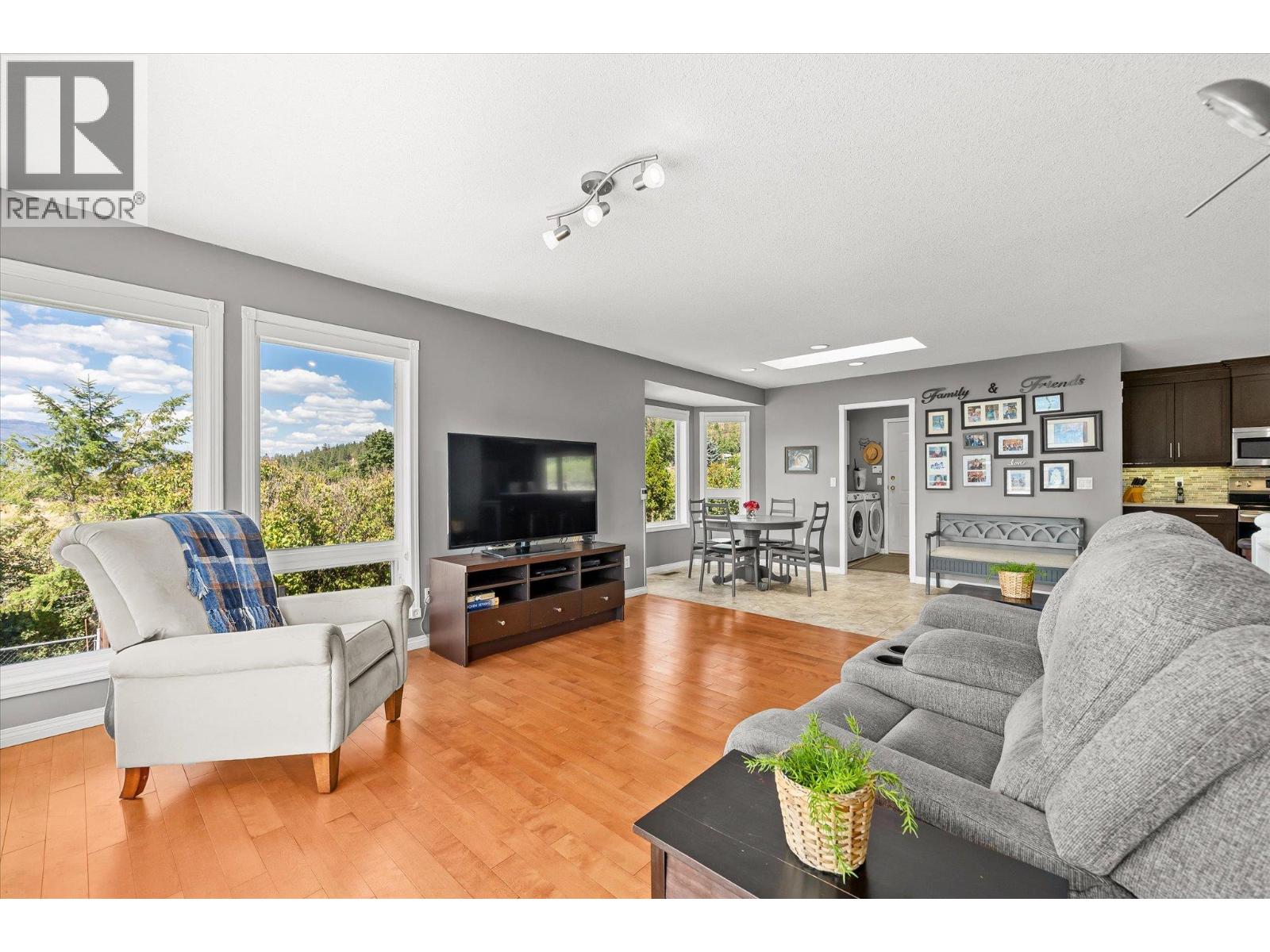 12462 Carrs Landing Road - Image 9