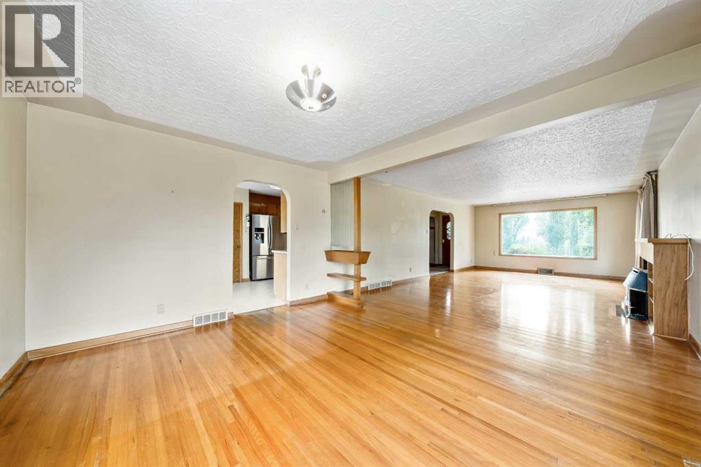 2720 32 Avenue Southwest - Photo 9