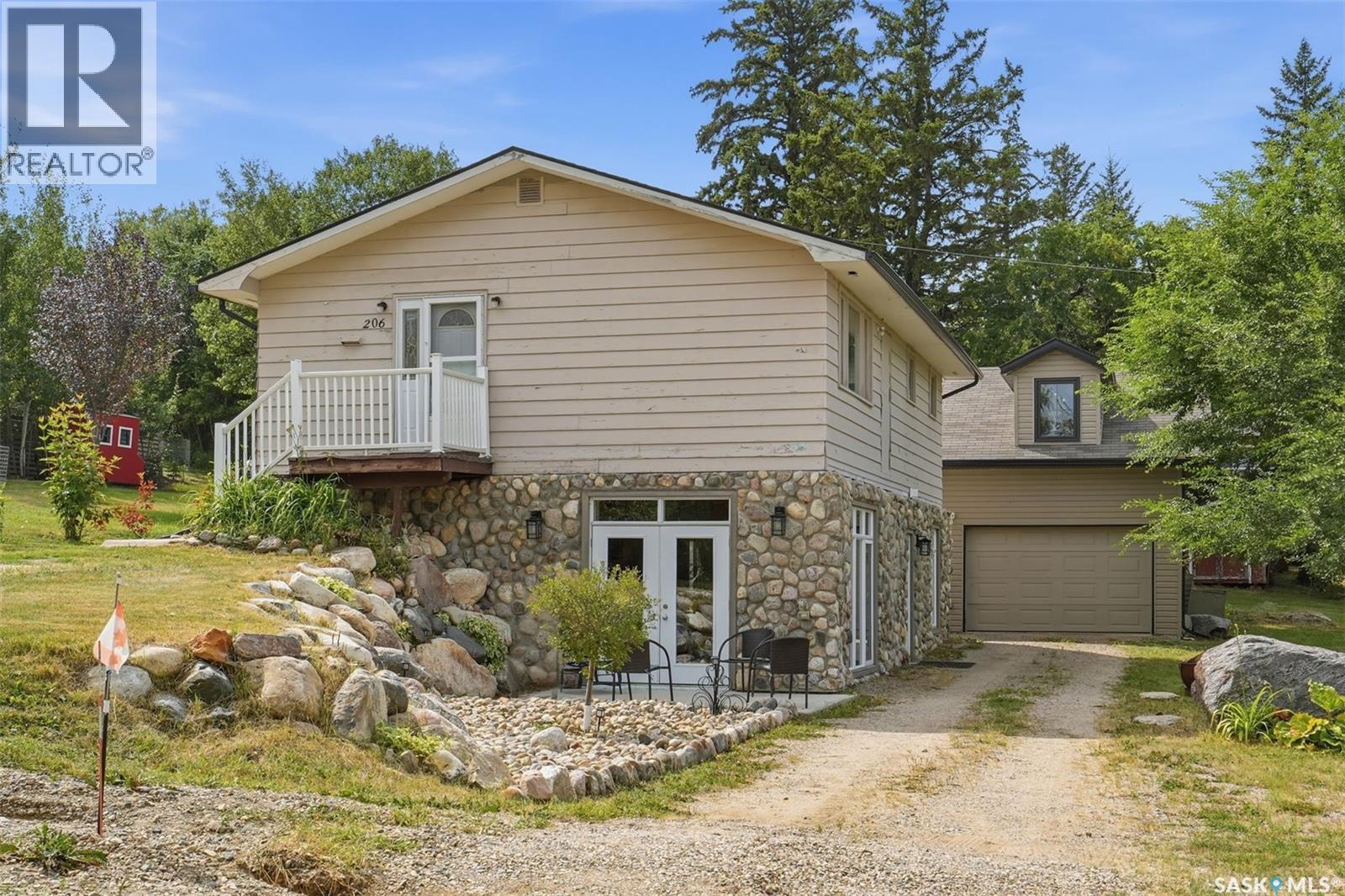 206 Richard STREET - Image 4
