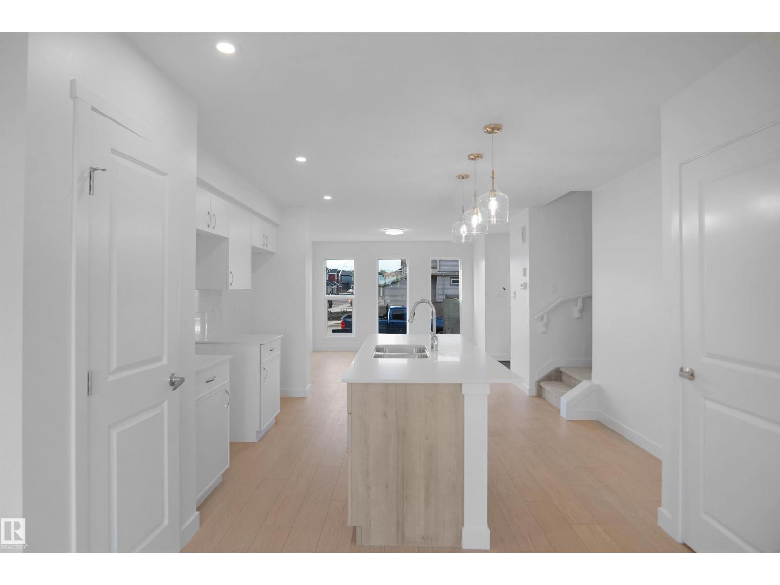 37 Leawood LI - 9