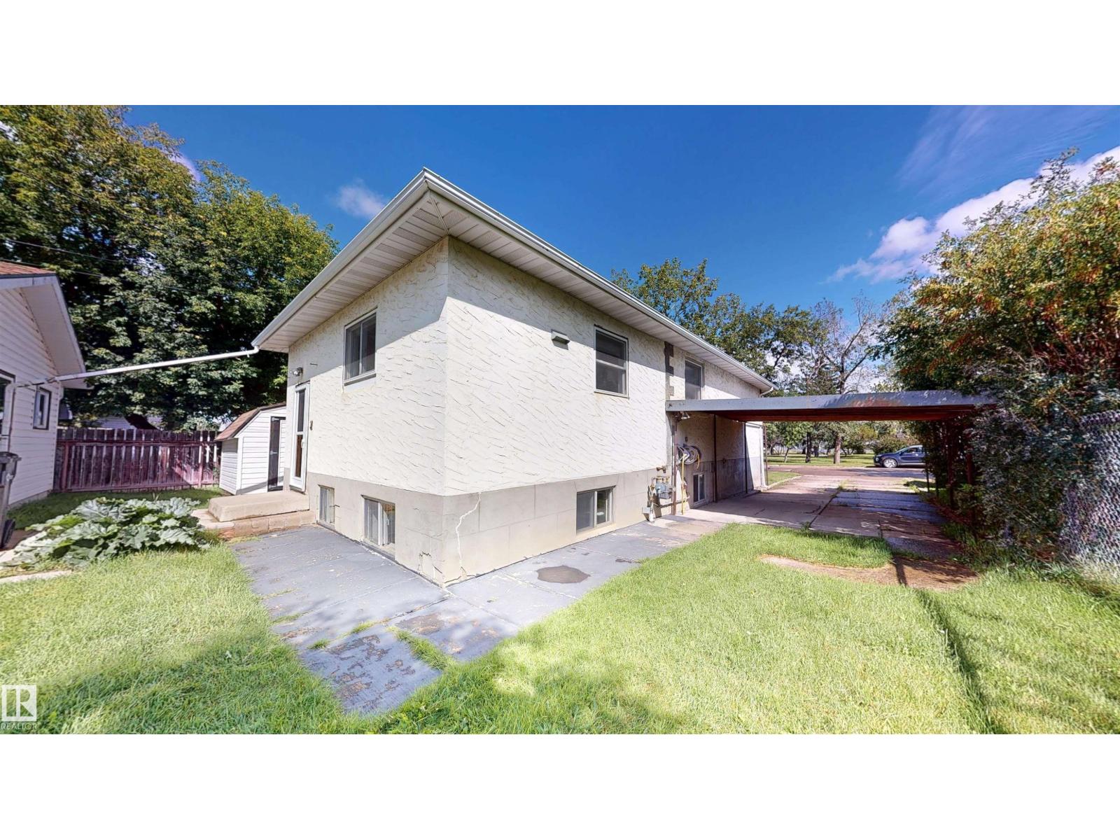 5044 49 ST - Image 54