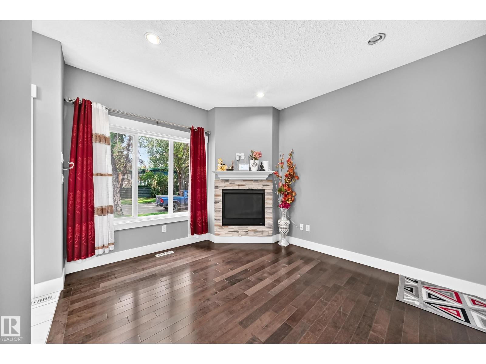 12730 118 ST NW - Image 11