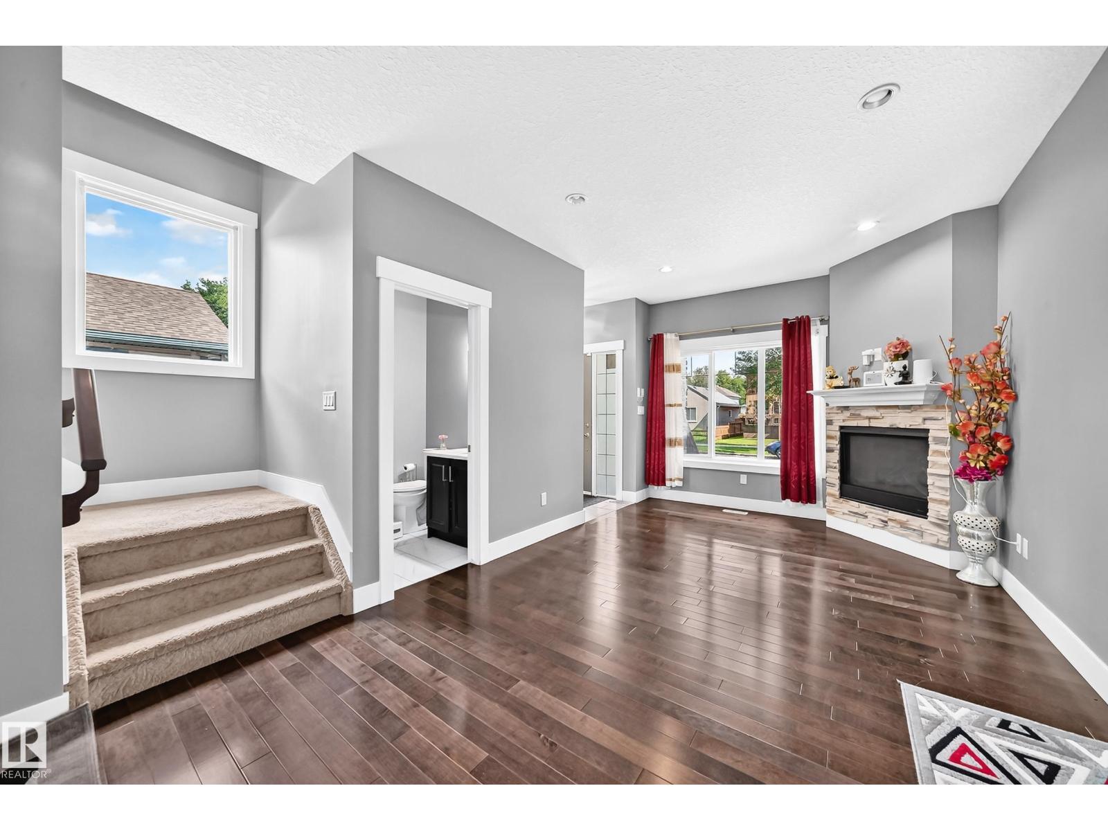 12730 118 ST NW - 15