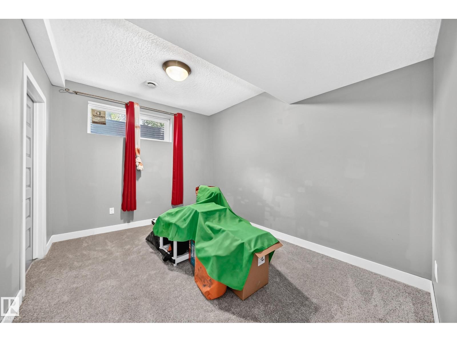 12730 118 ST NW - Image 36