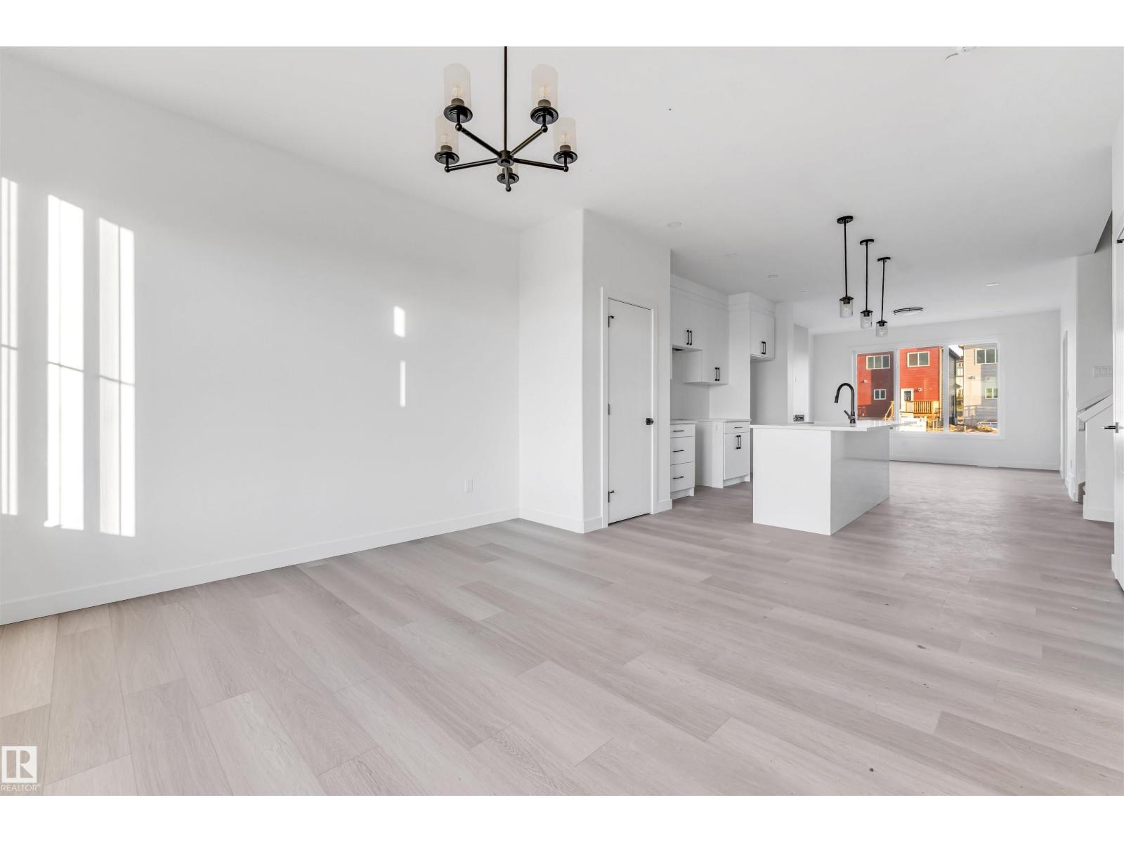 536 Ashgrove Circle - Image 9