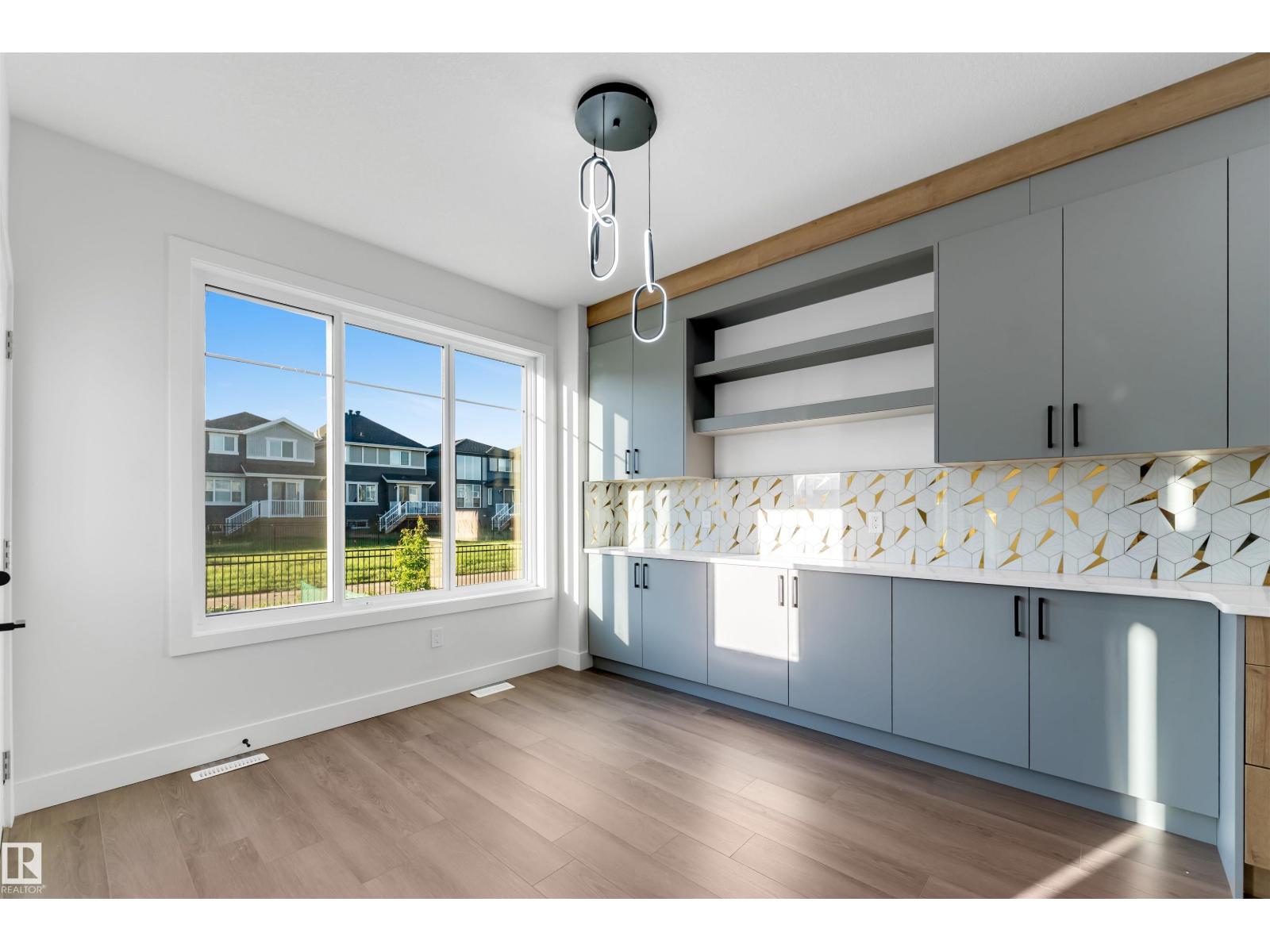 7023 177 AV NW - 11