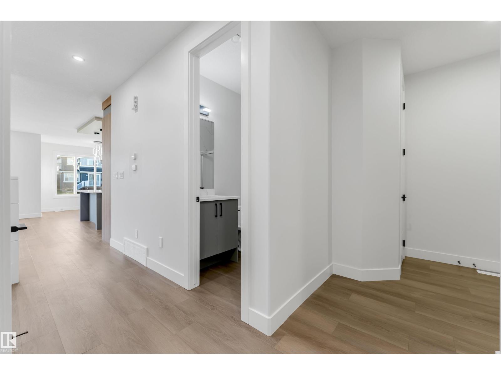 7023 177 AV NW - 18