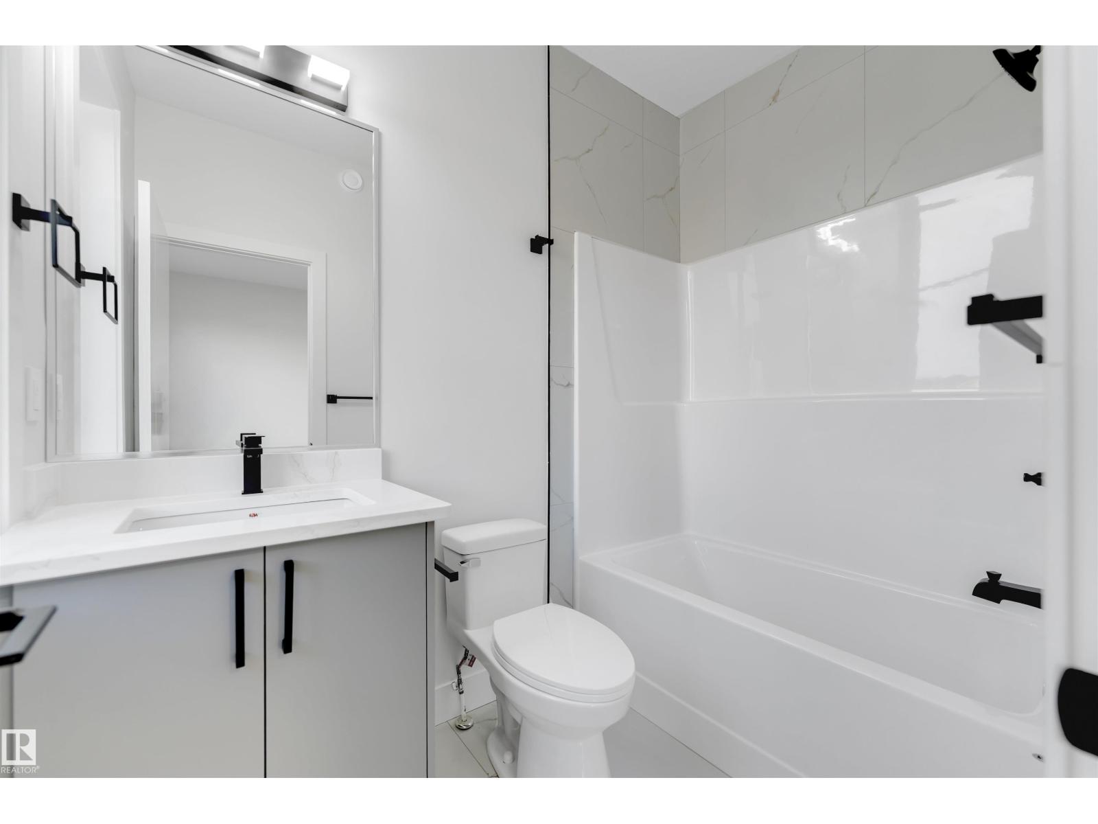 7023 177 AV NW - Image 35